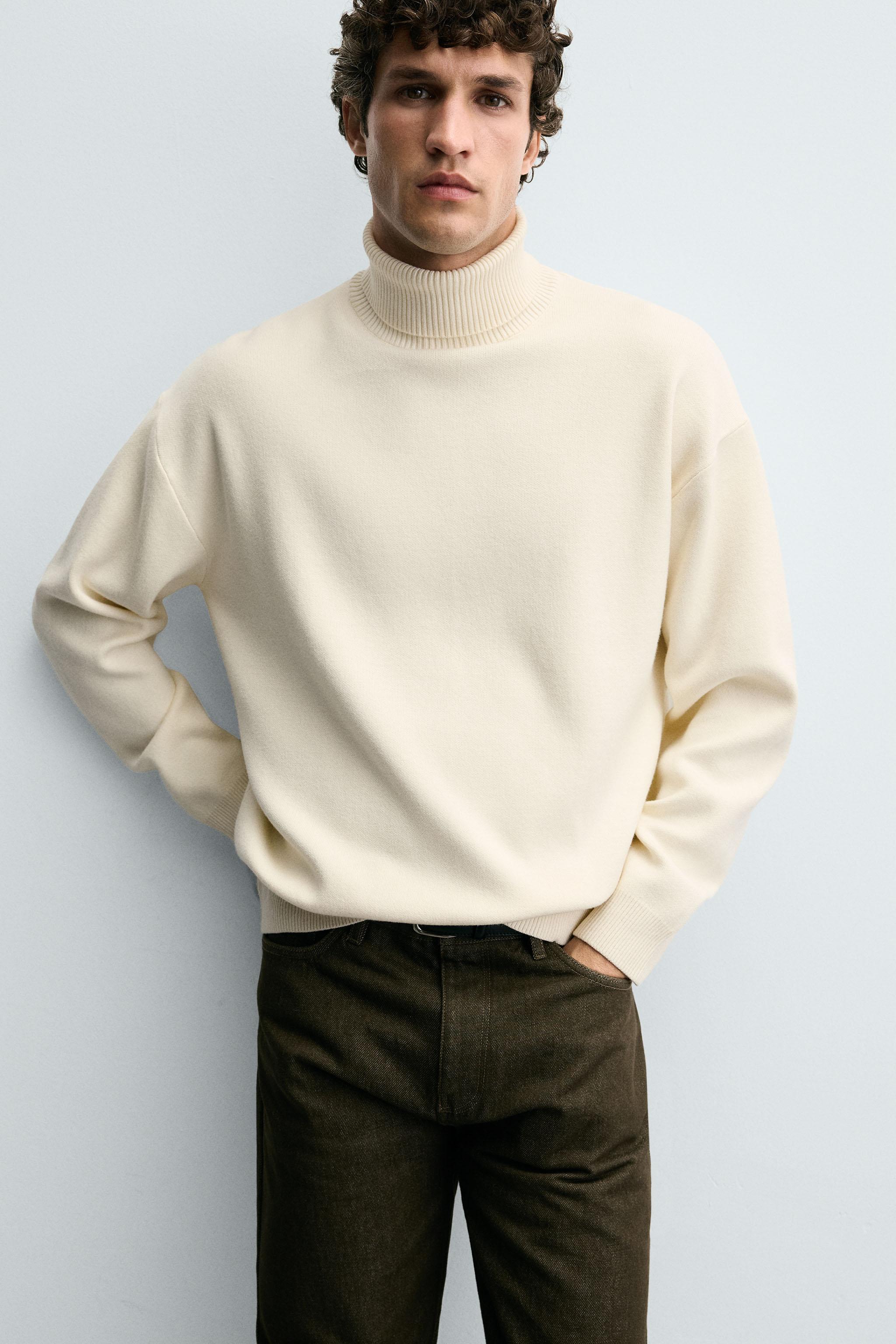 PULL DOUX À COL MONTANT